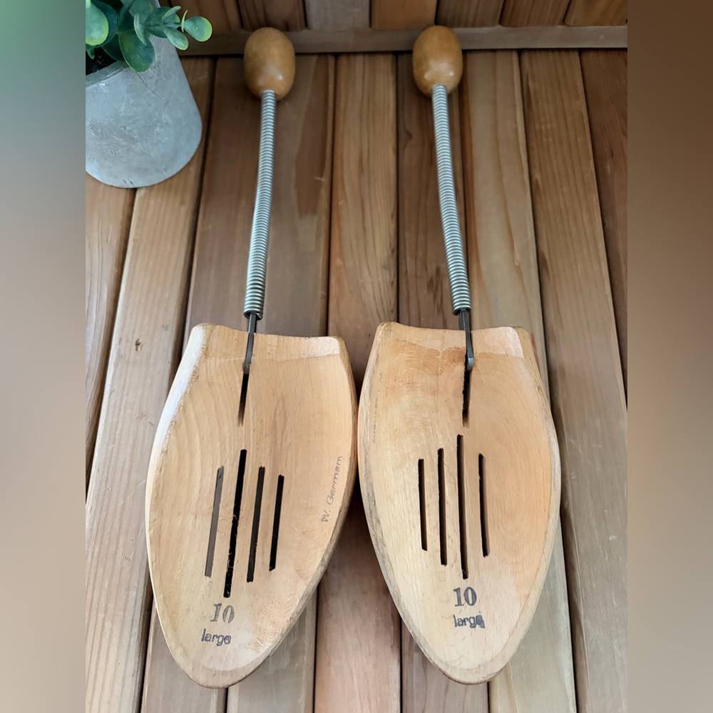 Vintage Formwell Wooden Shoe Trees, Size 10, Large, Spring Loaded Collectible - Picture 4 of 8